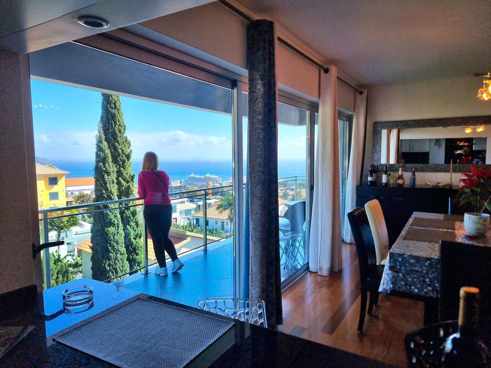Big Apartment With Ocean Views, Ideal For Groups Funchal (Madeira) Luaran gambar