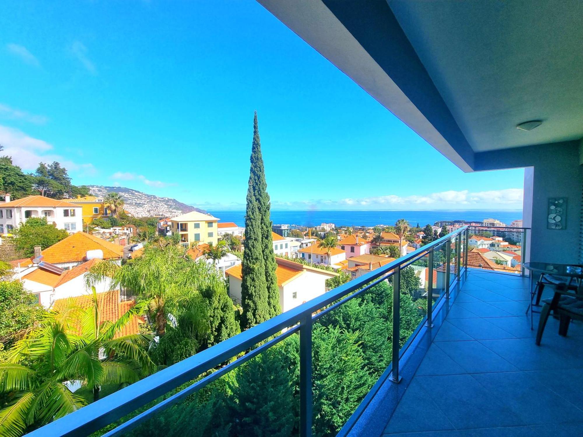 Big Apartment With Ocean Views, Ideal For Groups Funchal (Madeira) Luaran gambar